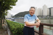 [박현주의 그곳에서 만난 책]  이광 시인의 시조집 ‘당신, 원본인가요’