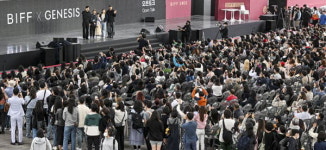 시내·공원 야외상영 인파…BIFF 예전의 열기 되살아났다