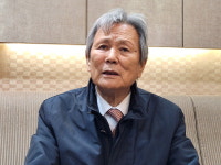 “고향 김해에 내 분신같은 작품 보금자리 찾아 안심”