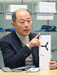 군사기술 활용한 신발 깔창 개발…“고령자 족부냉증 고생 덜어줄 것”