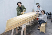 빈집 입주해 목선 만드는 청년…영도소멸 막을 희망 될까