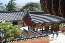 금정산 자락 천년고찰…‘범리단길’은 아시나요