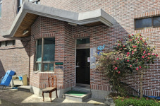 세월 못 이긴 울산 최장수 목욕탕… 108년 역사 접고 폐업 위기
