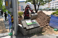 담장 허물어 통학로 넓힌 하단초…부산 초중고교 56곳이 동참 의사