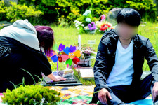 예서의 10번째 생일...마카롱을 쥔 부모는 통곡만