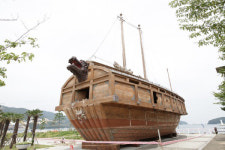 짝퉁 논란 거제 거북선 결국 폐기 수순 밟을까