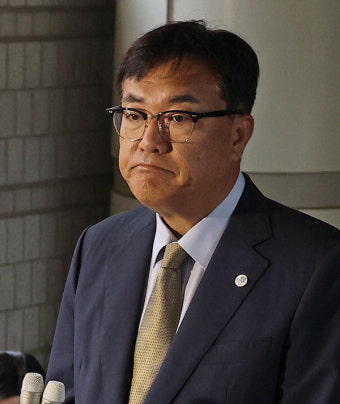 ‘노무현 명예훼손’ 정진석, 징역 6개월