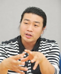 붓글씨로 써내려간 ‘평화의 외침’…언젠가 북한도 달릴 수 있었으면
