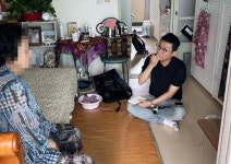 물 새고 문은 뒤틀려 고장…“집수리? 고칠동안 어디 가라꼬”