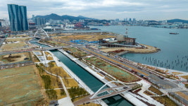 15만㎡ 북항 친수공원 활짝