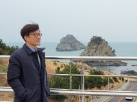 디스토피아가 된 미래 부산…인간의 ‘인간다움’ 찾을 수 있을까