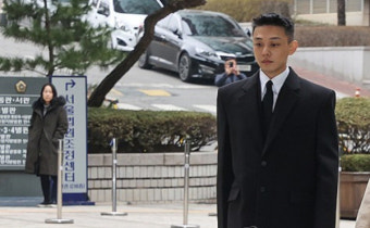 유아인 주연 ‘종말의 바보’ 4월 공개? 넷플릭스 “정해진 바 없어” 공식입장