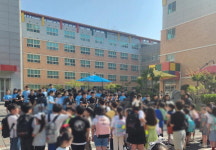 [문화현장] 학생 발길 붙잡은 ‘등굣길 음악회’…일상에 스며든 리코더 선율