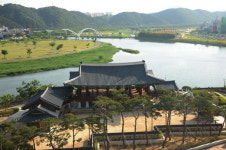 [바캉스 특집-울산 중구] 야영장·오토캠핑장 즐비…태화강국가정원은 숲·강 어우러진 휴식처