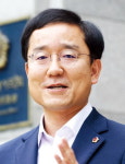 “YK스틸 충남행에 미온적…吳시장 때 행정 따져볼 것”