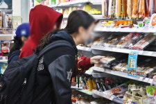 8000원 뷔페·5000원 도시락…긴 불황에 ‘짠물외식’ 확산