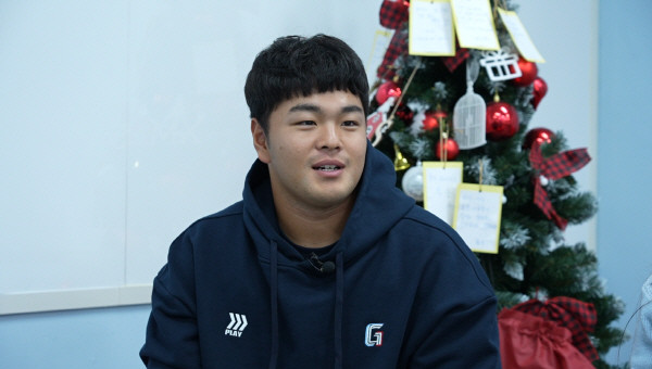 포수 박재엽, 롯데가 홈런으로 한화 6연승 막아 