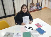 전시 기획부터 출판, 웹진발행까지…부산 문화판 멀티플레이어