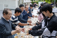 부산농협 “대학생들 아침밥 드세요”