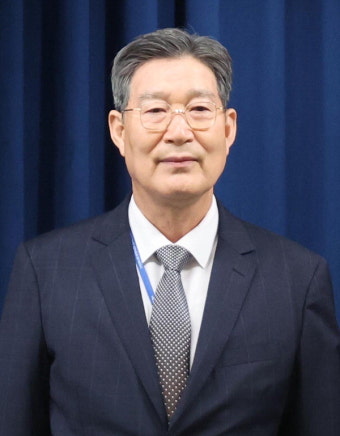 오광수 민정수석 차명 부동산 등 의혹