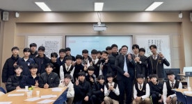 캐나다 문화외교연구소 정치전략가 건국중학교서 특강