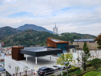 부산 민주주의사료 기록관, 1년째 문도 못 열고 수리중