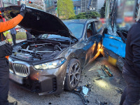 사상구서 시내버스와 승용차 ‘쾅’…승객 3명 다쳐 병원행