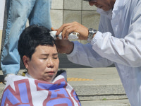 무투표 당선, 거대 양당 횡포 혁신당 심경숙 후보 삭발 규탄