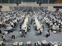 남해군수 선거, 131표 차 초접전…선관위 이의 제기에 재검표 결정