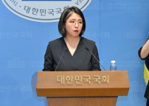 [속보] 용혜인 후보자 자진사퇴…“여당 우려에 수행 어렵다고 판단”