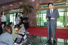 정동영 “DMZ 지뢰 사고, 불행한 일…평화공존 더 절실해져”
