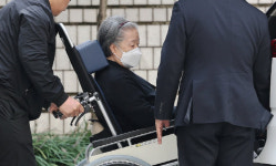 한학자 통일교 총재, 2심서 “건강 고려” 보석 허가