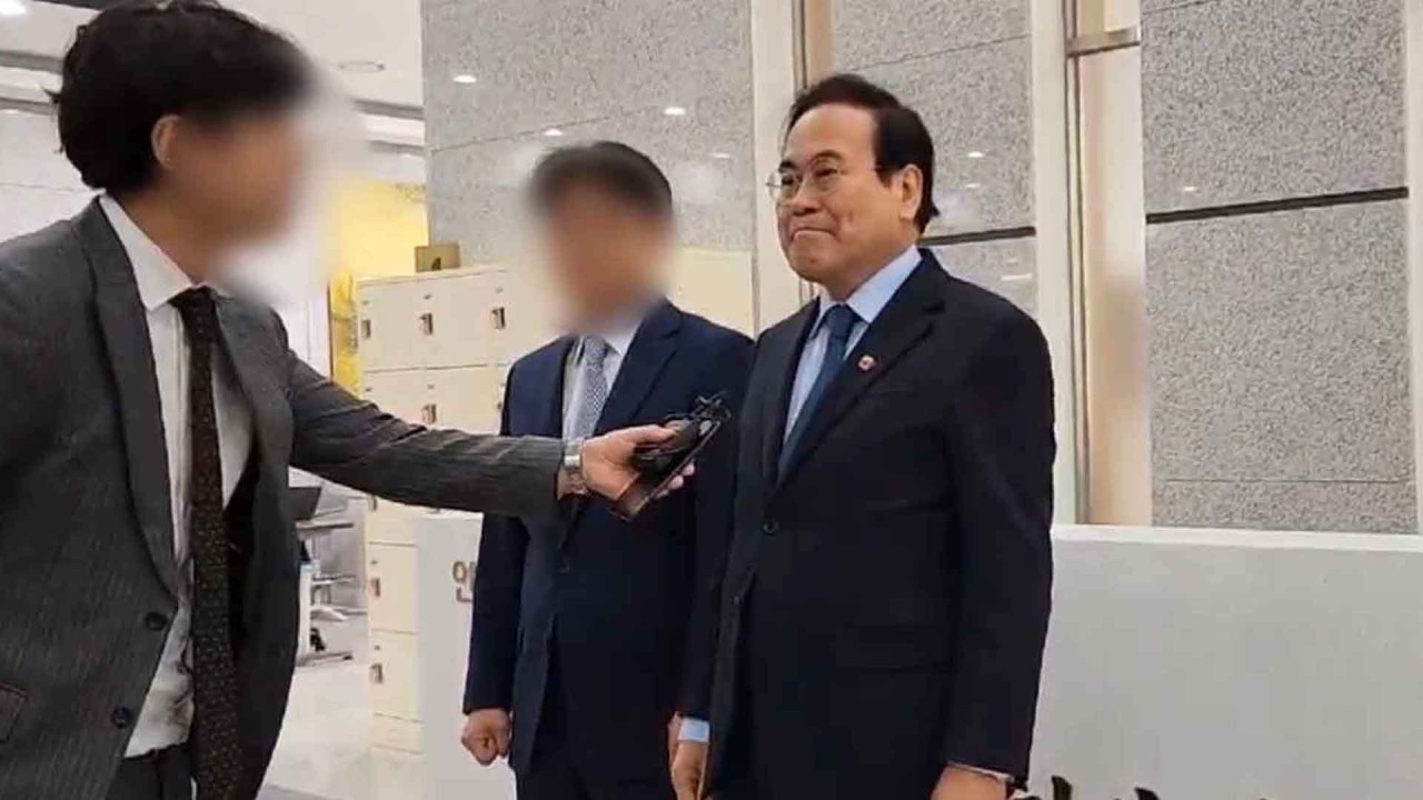 2022년 교육감 선거 과정에서 허위사실을 공표한 혐의로 당선무효형 확정된 서거석 전북교육감
