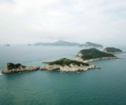 이달의 무인도..청룡이 바다 위에 웅크리고 누웠네!