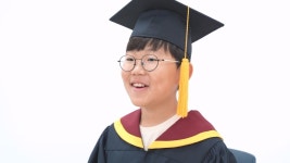 [핑거이슈]졸업생 10명 졸업앨범 만들어 준 대학생들