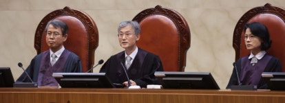 민주당, 비상의총서 '조희대 대법원장 탄핵' 여부 논의할 듯
