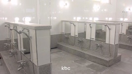 장난으로..남탕·여탕 스티커 바꿔 붙인 20대 입건