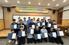 (재)광주고보서중일고동창장학회 | "선배가 100만 원씩 쏜다"...광주공고 총동창회, 1학년 전원 장학금 지급