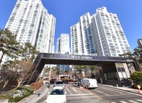 자녀 둘 SKY 의대 보낸 집...4억 웃돈 붙은 대치동 아파트 등장