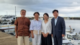 제주 휴가 문재인 前 대통령.. 한라산 오르고 오영훈 지사 만나