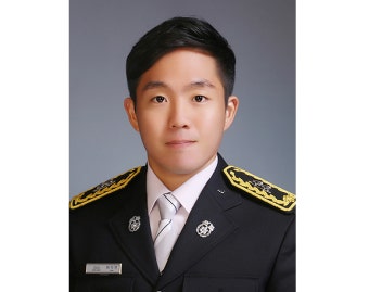 축구대회 중 쓰러진 60대, 선수 출전한 비번 소방관이 살려