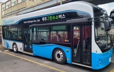 제주서 그린수소 버스 국내 첫 시동