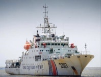 제주 먼바다 침몰하던 어선 승선원 8명 전원 구조...중국 해경함  도움