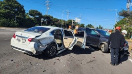 서귀포 성산 일주동로서 차량 3대 쾅쾅...2명 이송