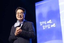 교만했습니다 무릎 꿇고 큰절 김동연 李 성공 위해 명심(明心)으로 최선