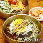 [맛대맛] ‘이색 냉면’ 맞대결…진주냉면 vs 수박냉면