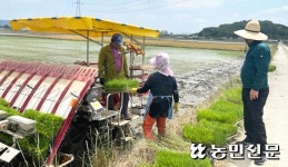 전남 영광 굴비골농협, 영농현장 찾아 새참 제공