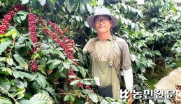 [이사람] 수확부터 로스팅·시음까지…“이천산 커피 맛보세요”