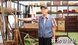 [이사람] 옛 생활용품 가득 채운 ‘능안산방’…“고향 사랑으로 꾸몄죠”