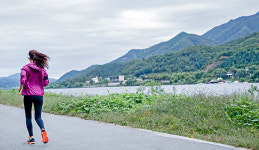 [전국 달리기 명소] ‘반월산 둘레길’ 경치 매력…‘선덕여왕길’ 신라 숨결 가득